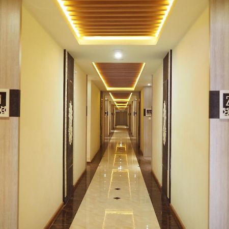 Luminor Hotel Banyuwangi By Wh Buitenkant foto