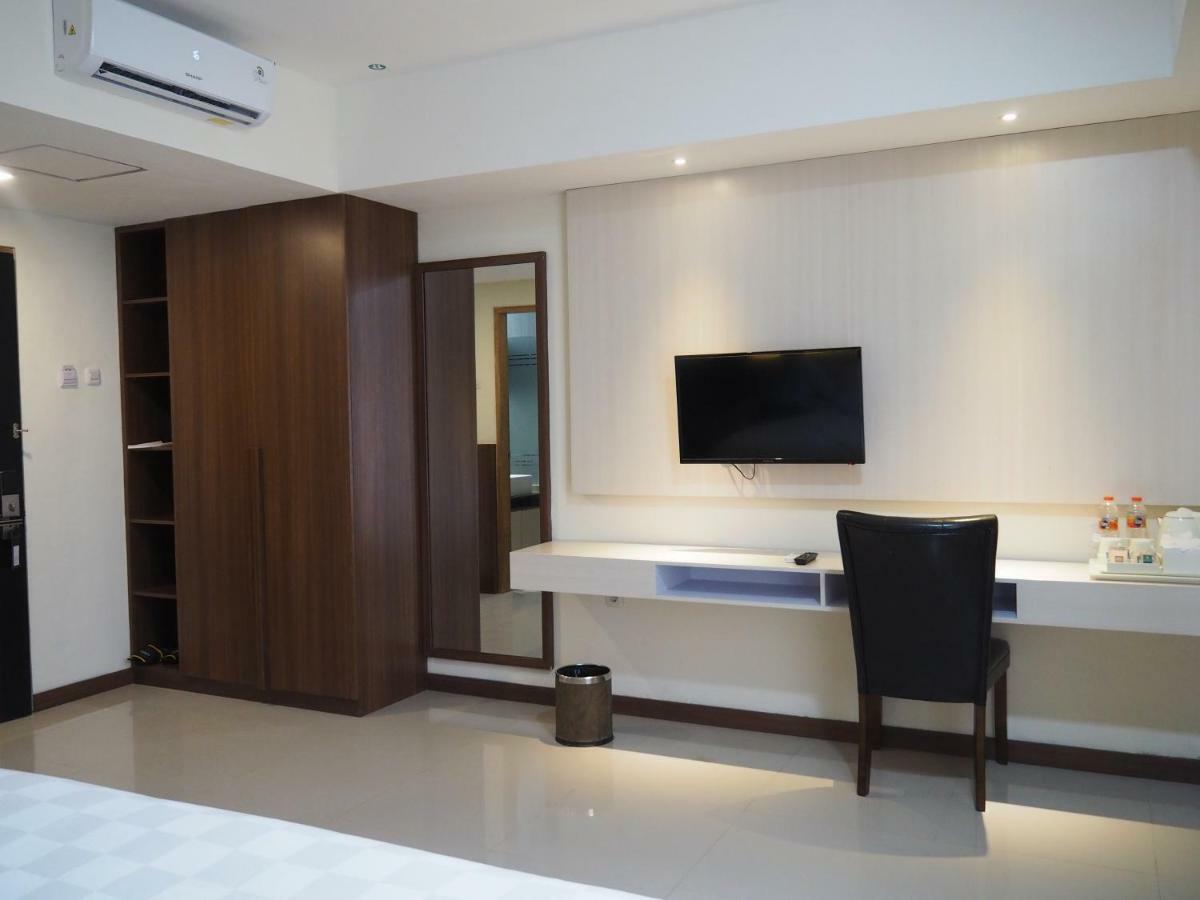 Luminor Hotel Banyuwangi By Wh Buitenkant foto