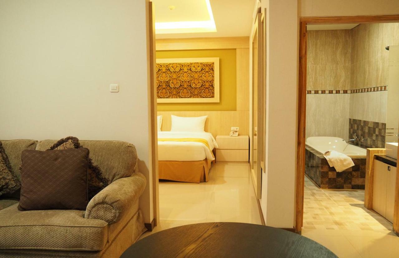 Luminor Hotel Banyuwangi By Wh Buitenkant foto