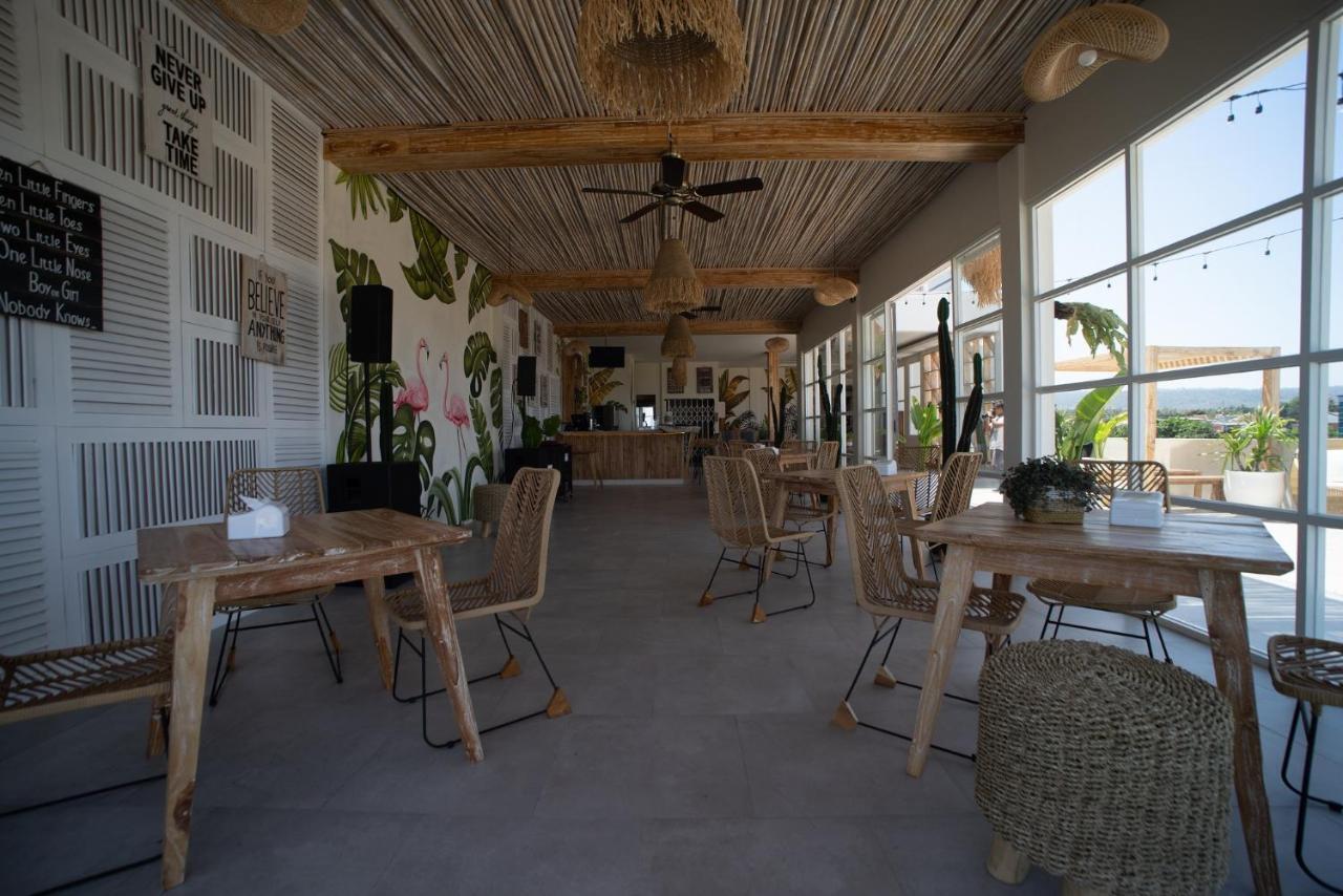 Luminor Hotel Banyuwangi By Wh Buitenkant foto