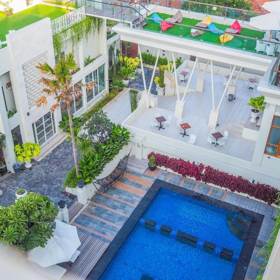 Luminor Hotel Banyuwangi By Wh Buitenkant foto